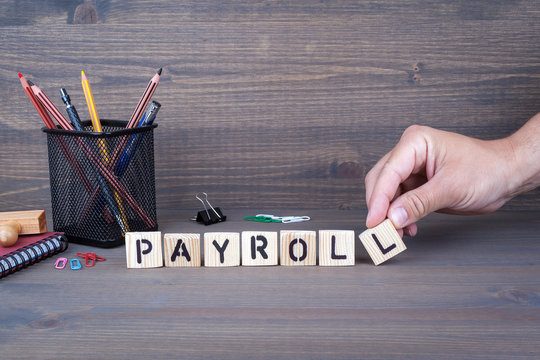 Payroll Outsourcing: Pros, Cons, and How to Do It Successfully