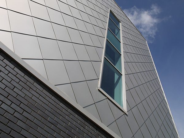 The Role of Aluminum Composite Panels in Transforming Urban Design