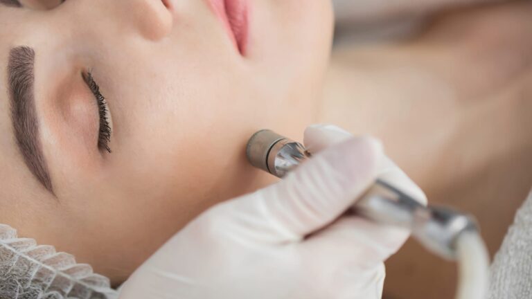 Non-Invasive-Facial-Treatment