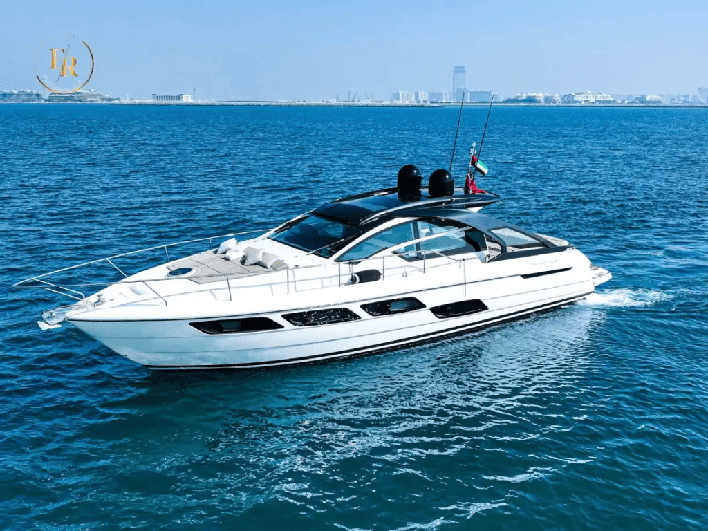 Best Seasons to Rent a Yacht in Dubai: A Guide to Experiencing the Luxury of the Sea