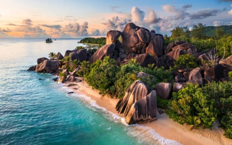 Island-of-La-Digue