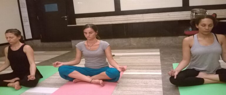 How-to-Plan-a-Yoga-Tour-in-Delhi