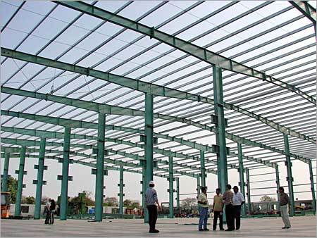 Why Are Stainless Steel Sheets Ideal for Construction in the UAE?