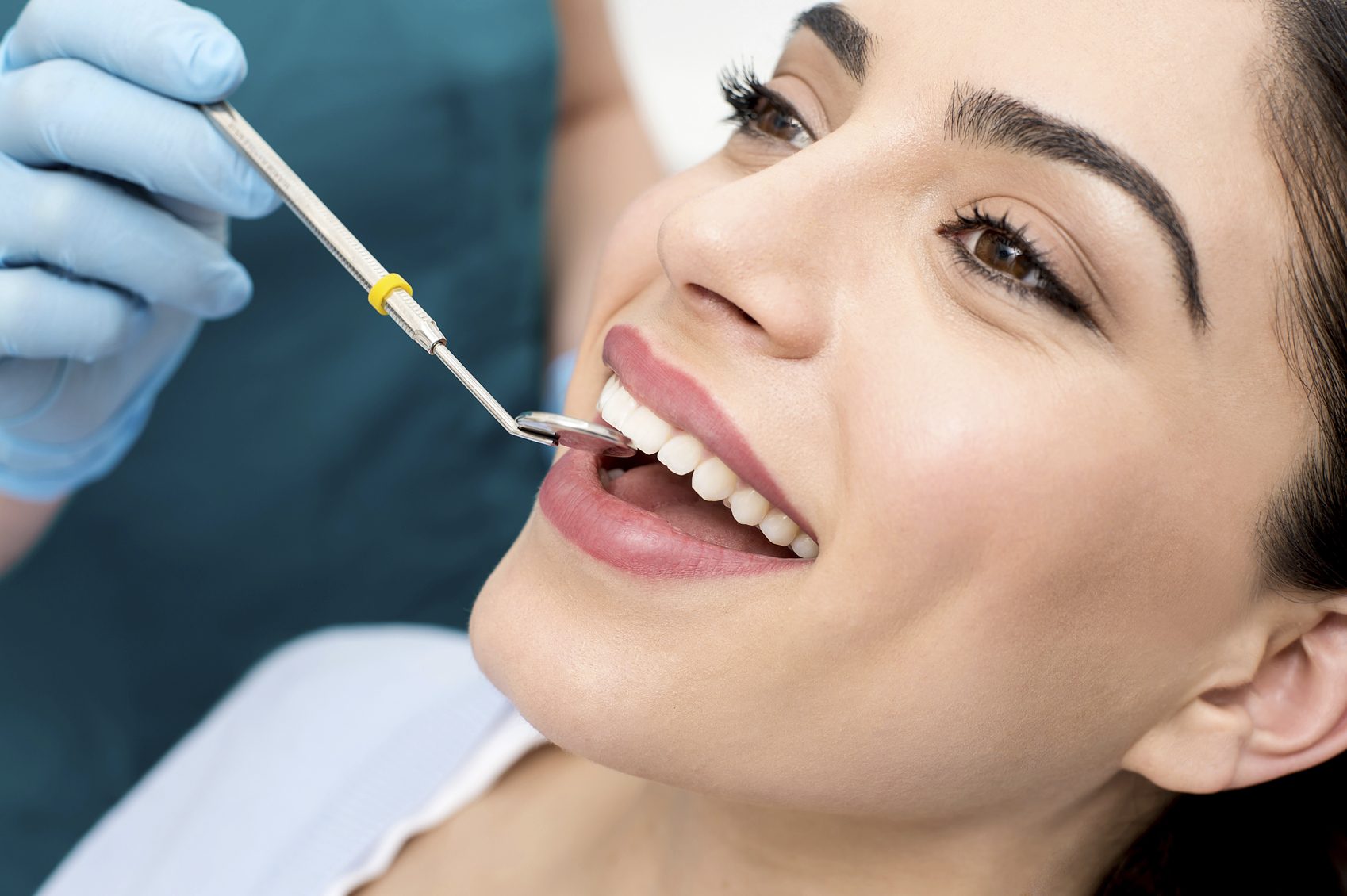 Choosing A Skilled Cosmetic Dentist: Key Factors To Consider