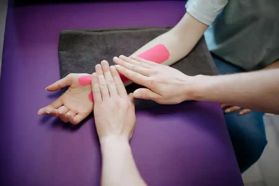 How to Choose the Right Pain Relief Clinic: 5 Tips for Finding Expert Care